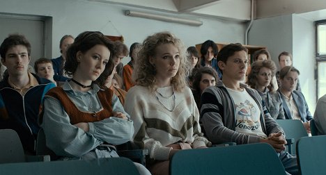 Irina Staršenbaum, Marina Vasiljeva, Ilja Malanin - Kolej - Z filmu