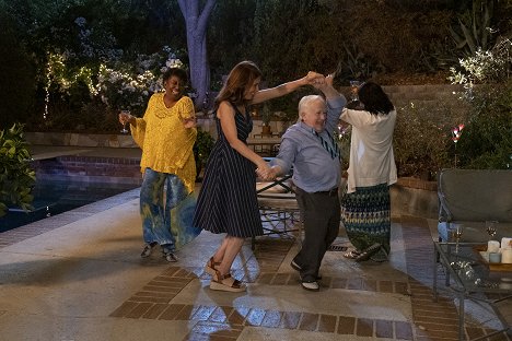 Carlease Burke, Jessica Hecht, Leslie Jordan