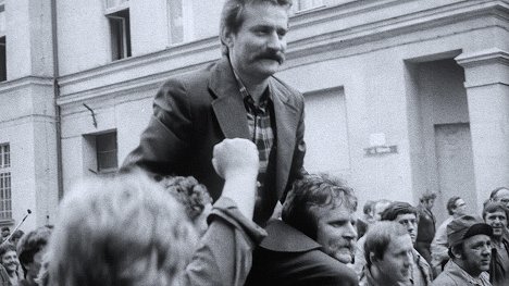 Lech Wałęsa - Le Roi nu - La révolution en 18 fragments - Z filmu
