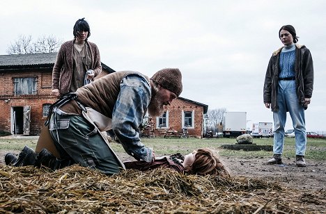 Stephanie Petrowitz, Michael Witte, Marie Rosa Tietjen - Die Heimsuchung - Z filmu