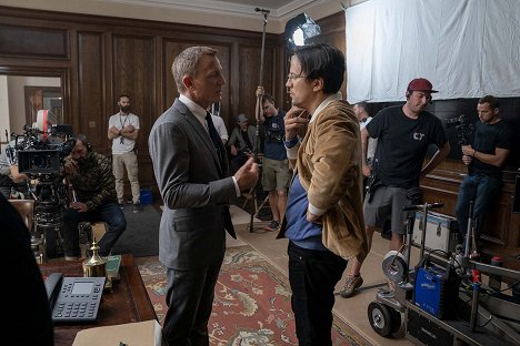 Daniel Craig, Cary Joji Fukunaga - Není čas zemřít - Z natáčení