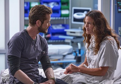 Matt Czuchry, Heather Mazur - The Resident - The Thinnest Veil - Photos