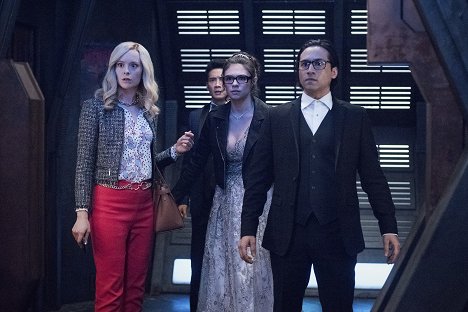 Eliza Helm, Peter Adrian Sudarso, Nicole Maines, Jesse Rath - Supergirl - Prom Again! - Z filmu