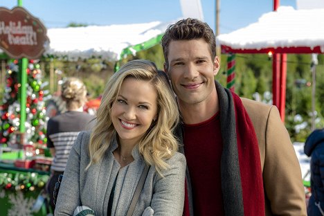 Emilie Ullerup, Aaron O'Connell - With Love, Christmas - Promo