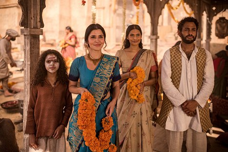 Reeya Gangen, Shivani Ghai, Rizelle Januk, Kiroshan Naidoo - Cesta kolem světa za 80 dní - Epizoda 4 - Z filmu