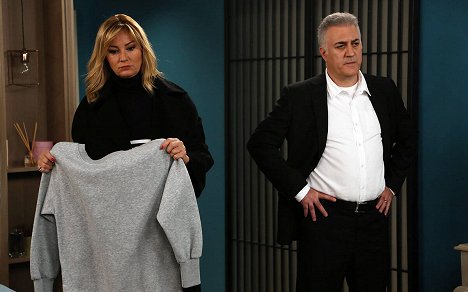 Pınar Altuğ, Tamer Karadağlı - Çocuklar Duymasın - Episode 24 - Z filmu