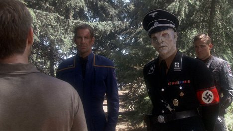 Scott Bakula, Jack Gwaltney - Star Trek: Enterprise - Bouřková fronta, část 2. - Z filmu