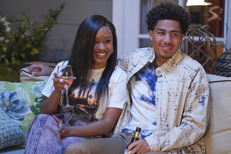 Katlyn Nichol, Marcus Scribner - Black-ish - Ashy to Classy - Z filmu