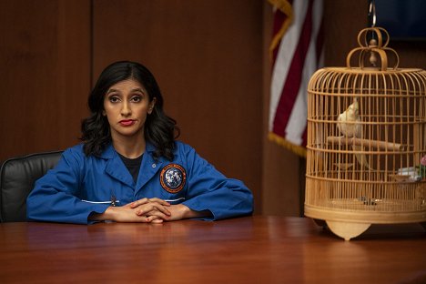 Aparna Nancherla - Jednotky vesmírného nasazení - Škrty v rozpočtu - Z filmu