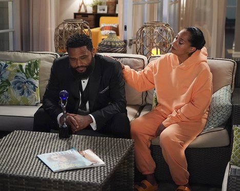 Anthony Anderson, Tracee Ellis Ross - Black-ish - And the Winner Is... - Z filmu
