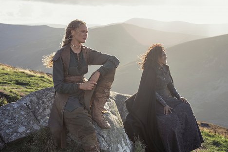 Frida Gustavsson, Caroline Henderson - Vikingové: Valhalla - Viking - Z filmu