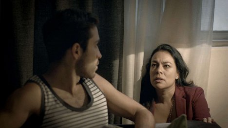 Axel Arenas, Giovanna Zacarías - Causas corrientes de un cuadro clínico - Z filmu