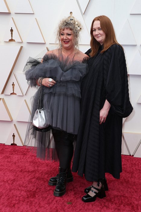 Red Carpet - Julia Vernon, Nadia Stacey - 94th Annual Academy Awards - Events