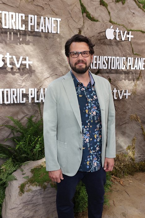 Apple’s “Prehistoric Planet” premiere screening at AMC Century City IMAX Theatre in Los Angeles, CA on May 15, 2022 - Adam Valdez - Prehistorická planeta - Z akcií