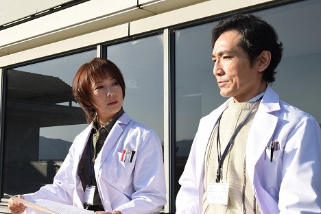 Jasuko Sawaguči, Tacuhito Okuda - Kasóken no onna - Aru doctor no ši - Z filmu