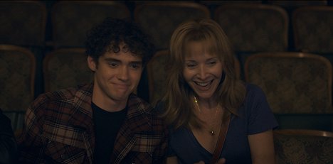 Joshua Bassett, Lisa Kudrow - Nate je hvězda - Z filmu