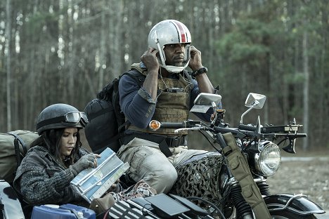 Olivia Munn, Terry Crews - Tales of the Walking Dead - Evie/Joe - Z filmu