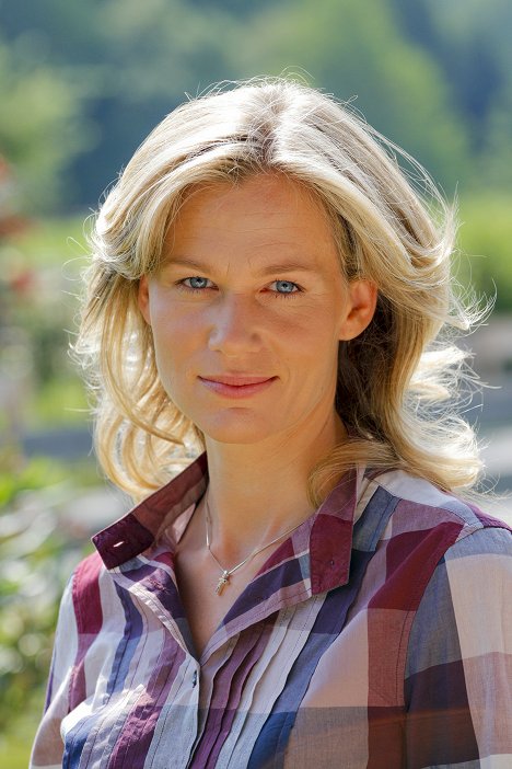 Katharina Schwarz - Poldové z Rosenheimu - Anruf für eine Leiche - Promo