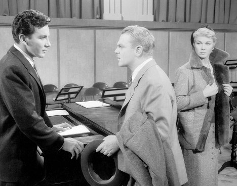 Cameron Mitchell, James Cagney, Doris Day