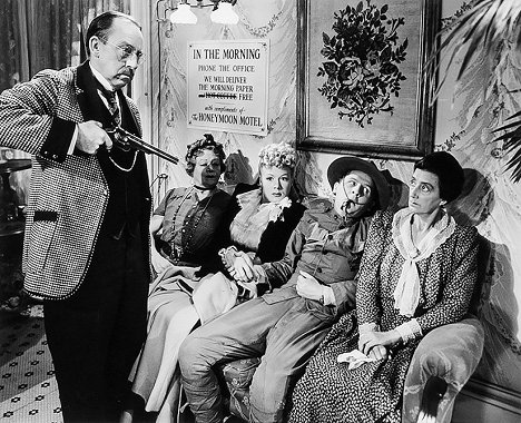 Porter Hall, Betty Hutton, Eddie Bracken, Almira Sessions - Zázrak v Morganově Potoce - Z filmu