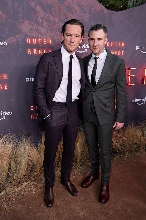 Prime Video Red Carpet Premiere For New Western Series "Outer Range" at Harmony Gold on April 07, 2022 in Los Angeles, California - Lewis Pullman, Brian Watkins - Za hranicí - Z akcí