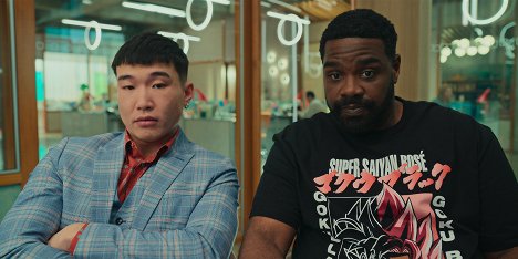 Joel Kim Booster, Ron Funches - Ve vatě - Jezero Cahoga - Z filmu