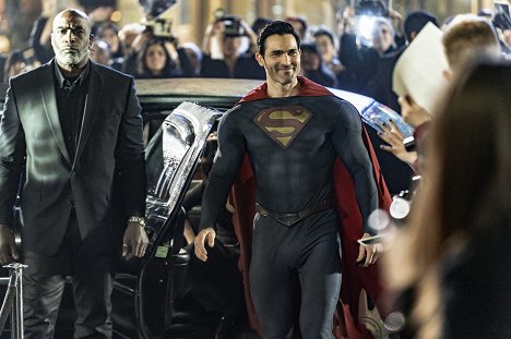 Tyler Hoechlin - Superman a Lois - Bizarní lidé v bizarním světě - Z filmu