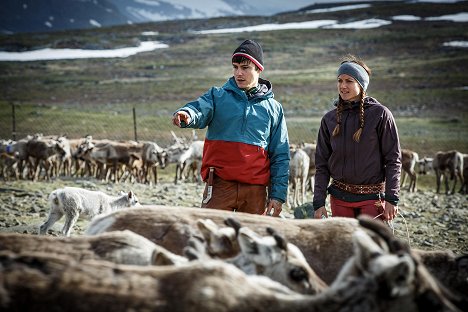 David Arnesen, Caroline Johansson Kuhmunen - Åsa Larssons Rebecka Martinsson - Rendrängen: Del 1 - Z filmu