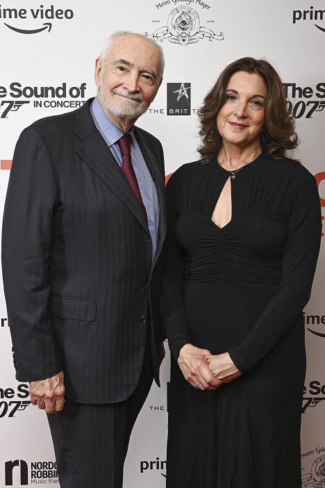 The Sound of 007 in concert at The Royal Albert Hall on October 04, 2022 in London, England - Michael G. Wilson, Barbara Broccoli - Zvuk 007 - Z akcí