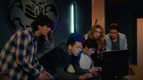 Xolo Maridueña, Jacob Bertrand, Gianni DeCenzo, Peyton List, Tanner Buchanan - Cobra Kai - Hadí hlava - Z filmu