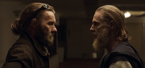 Joel Edgerton, Sean Harris