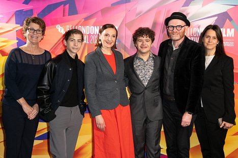 Premiere Screening of "My Father's Dragon" during the 66th BFI London Film Festival at NFT1, BFI Southbank, on October 8, 2022 in London, England - Bonnie Curtis, Jacob Tremblay, Nora Twomey, Gaten Matarazzo, Paul Young, Julie Lynn - Tátův drak - Z akcí