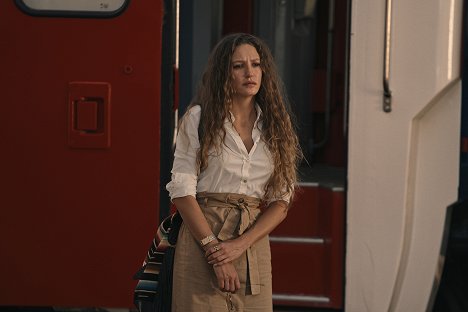 Serenay Sarıkaya - Šahmaran - Pozemská muka - Z filmu