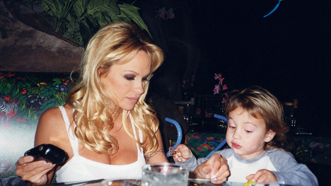 Pamela Anderson - Pamela, a Love Story - Photos