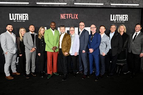 Luther: The Fallen Sun US Premiere at The Paris Theatre on March 08, 2023 in New York City - Jason Young, Idris Elba, Andy Serkis, Dermot Crowley, Jamie Payne, Neil Cross, Thomas Coombes, Peter Chernin, Jenno Topping, David Ready - Luther: Pád z nebes - Z akcií