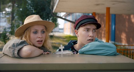 Saara Elina, Roope Kovalainen - Johannes ei kulje Jämsän kautta - Z filmu