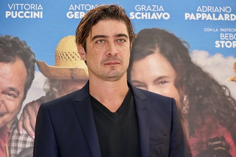  - Riccardo Scamarcio