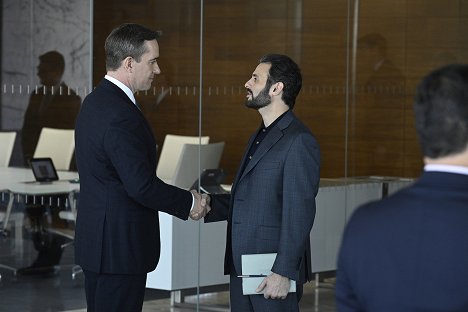 Matthew Macfadyen, Arian Moayed