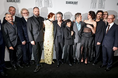 The Searchlight Pictures “Poor Things” New York Premiere at the DGA Theater on Dec 6, 2023 in New York, NY, USA - Andrew Lowe, Tony McNamara, Yorgos Lanthimos, Emma Stone, Mark Ruffalo, Kathryn Hunter, Willem Dafoe, Margaret Qualley, Ramy Youssef