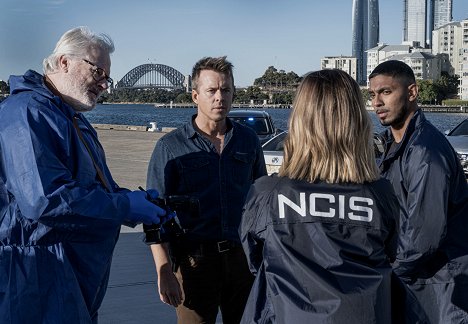 William McInnes, Todd Lasance, Sean Sagar - NCIS: Sydney - Blonde Ambition - Z filmu