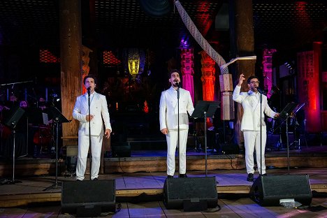 Gianluca Ginoble, Ignazio Boschetto, Piero Barone - IL VOLO in Kijomizu-dera: Kjóto sekai isan live - Z filmu