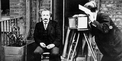 Albert Einstein - Einstein a bomba - Z filmu