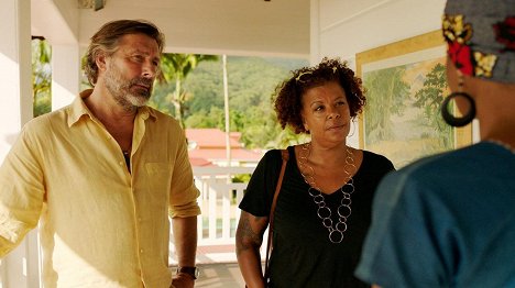 Bernard Yerlès, Clair Jaz - Stíny smrti - Meurtres en Guadeloupe - Z filmu