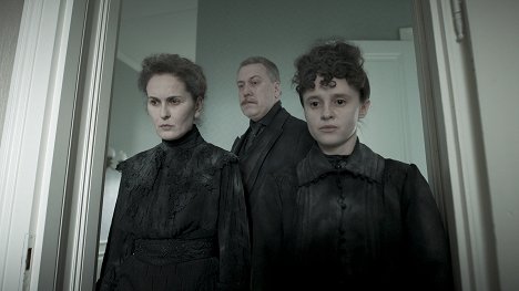 Marie-Lou Sellem, Gerhard Haase-Hindenberg, Maresi Riegner - Kafka - Familie - Z filmu