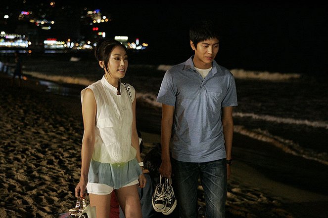 Tsunami - Z filmu - Ye-won Kang, Min-ki Lee