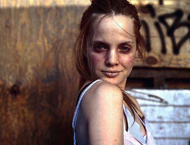 Šňup - Z filmu - Mena Suvari