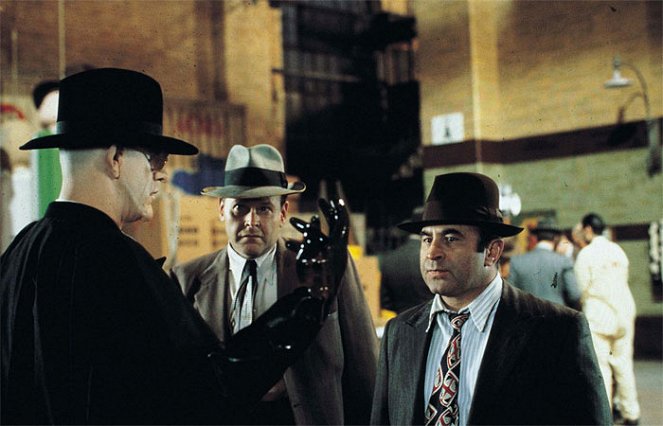 Christopher Lloyd, Bob Hoskins