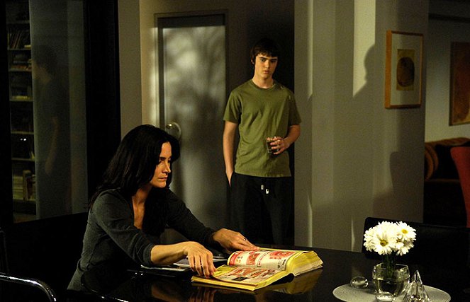 Carrie-Anne Moss, Cameron Bright