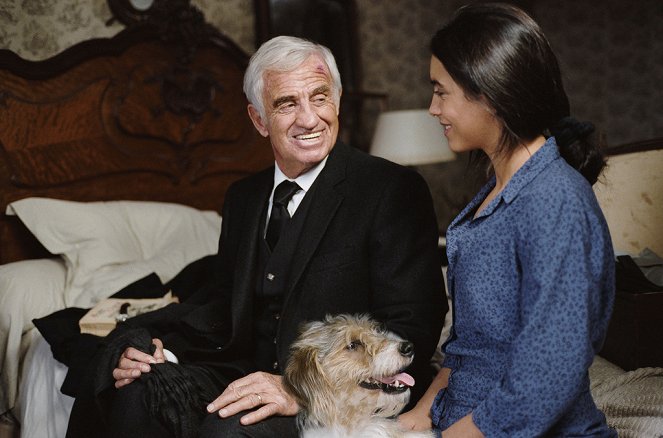 Muž a jeho pes - Z filmu - Jean-Paul Belmondo, Hafsia Herzi