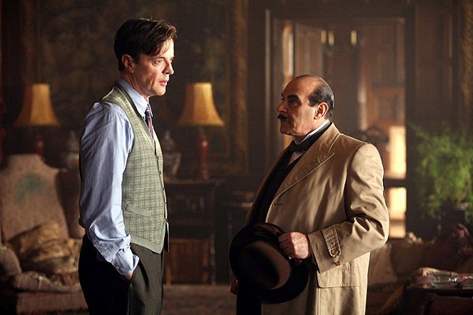 Agatha Christie's Poirot - Smrt staré posluhovačky - Z filmu - Paul Rhys, David Suchet